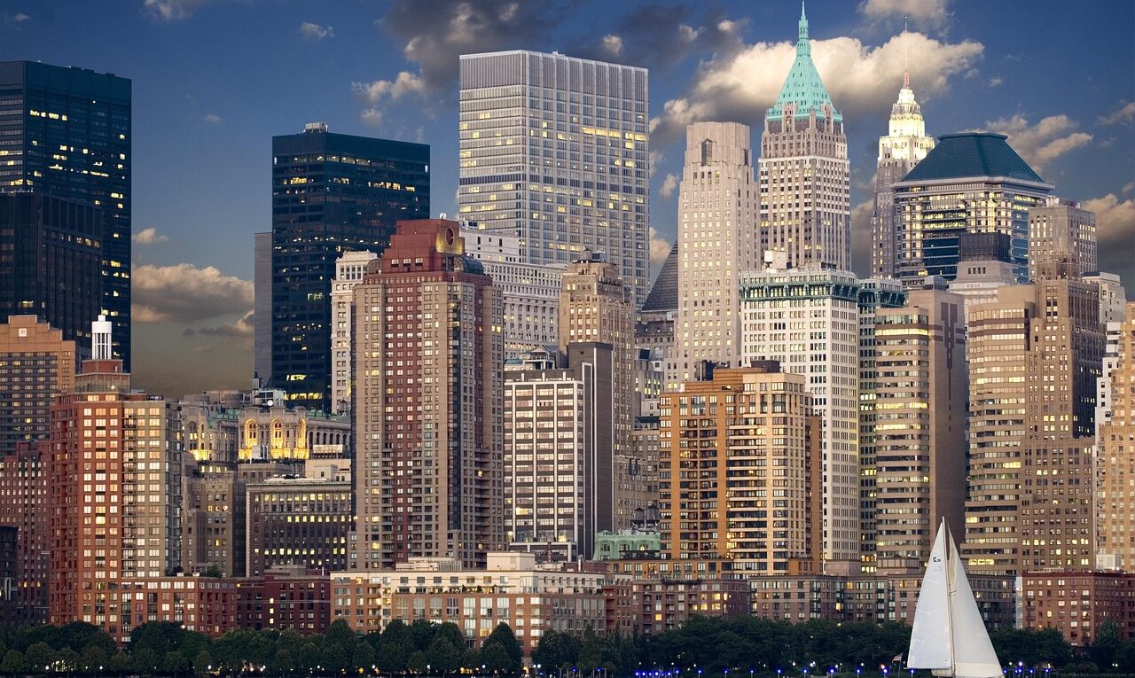 Cinema gratis sulla portaerei: Free Movie Nights NYC estate 2026 - NewYork4u.it
