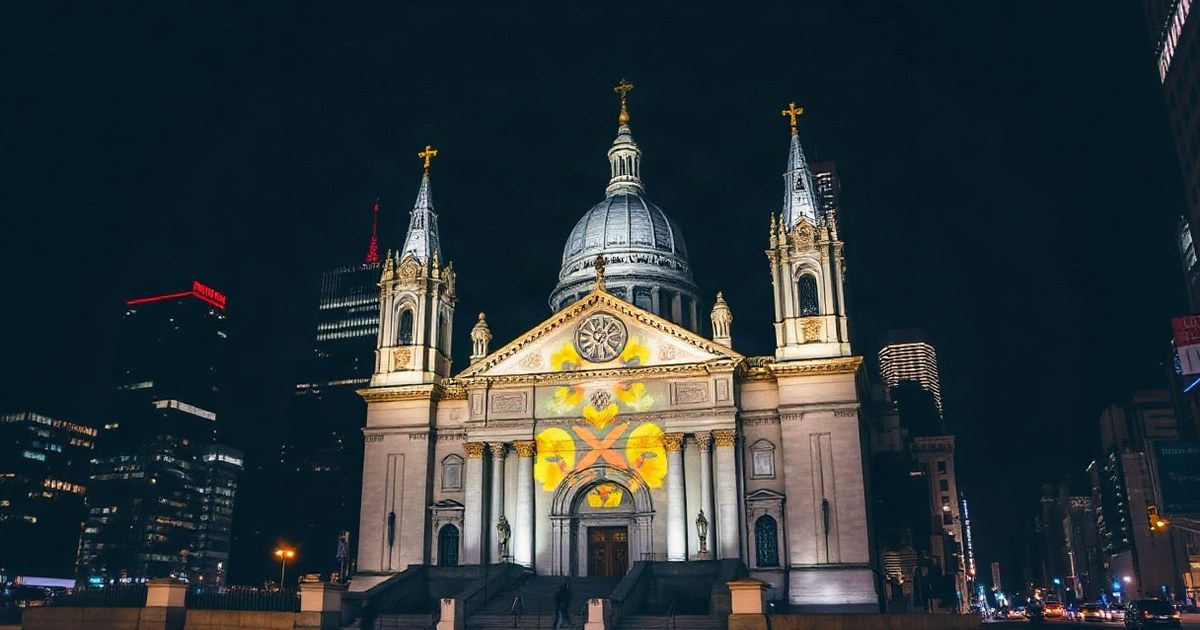 LUMINISCENCE: spettacolo di luce e musica alla Cattedrale di NYC - NewYork4u.it